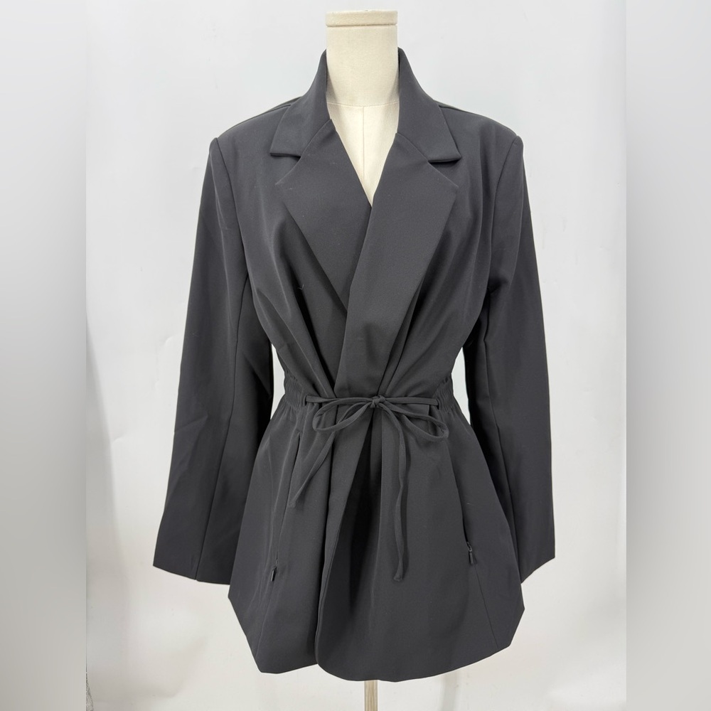 Athleta Endless Blazer Primatwill Blazer in black 16